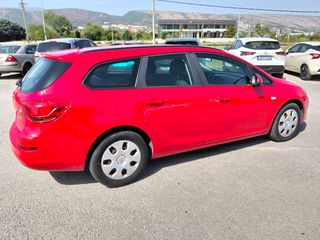 Opel Astra 2011-thumb-3