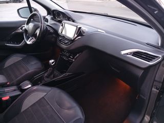 Peugeot 2008 2019 Allure Navi-thumb-11