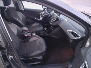 Peugeot 2008 2019 Allure Navi-thumb-12