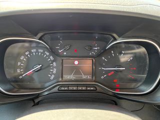Citroen Berlingo 2021 1.2 110HP MULTISPACE-thumb-17