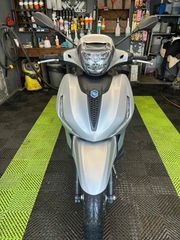 Piaggio Beverly 300 2021 HPE