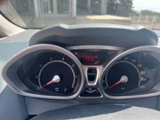 Ford Fiesta 2009 1.4-thumb-7