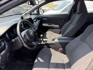 Toyota C-HR 2018 1,2 6MT C-HR-thumb-13