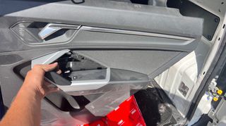 AUDI Q3 ταπετσαρία πόρτας πίσω δεξιά-thumb-1