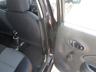 Nissan Micra 2015-thumb-12