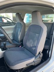 Volkswagen Up 2012-thumb-9