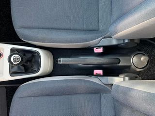 Volkswagen Up 2012-thumb-18