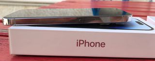 Iphone 14 pro-thumb-2