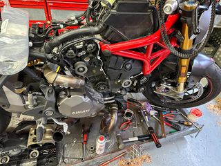 Ducati Monster 1200S 2019-thumb-10