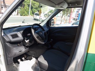 Fiat Doblo 2012-thumb-10