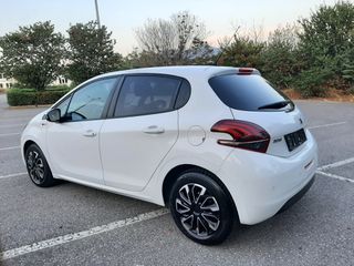 Peugeot 208 2016 1,2 / 82 hp - NAVI-CAMERA-CRUISE - BOOK SERVICE-thumb-5