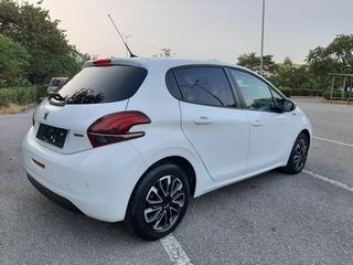 Peugeot 208 2016 1,2 / 82 hp - NAVI-CAMERA-CRUISE - BOOK SERVICE-thumb-7
