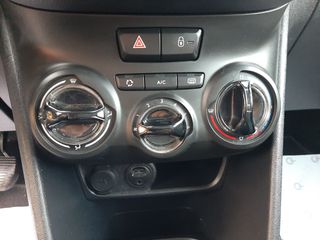 Peugeot 208 2016 1,2 / 82 hp - NAVI-CAMERA-CRUISE - BOOK SERVICE-thumb-32