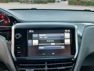 Peugeot 208 2016 1,2 / 82 hp - NAVI-CAMERA-CRUISE - BOOK SERVICE-thumb-26