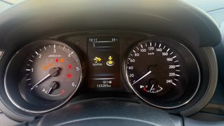 Nissan Pulsar 2015-thumb-17