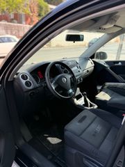 Volkswagen Tiguan 2008-thumb-6