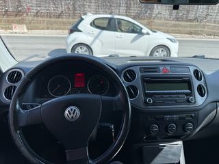 Volkswagen Tiguan 2008-thumb-8