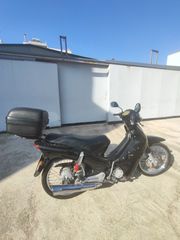 Modenas Kriss II 2001