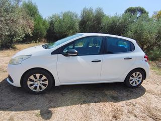 Peugeot 208 2015