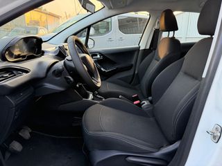 Peugeot 208 2019 DIESEL 100HP 6-ΤΑΧΥΤΟ ΜΕ ΑΠΟΣΥΡΣΗ ΕΩΣ -€1.500-thumb-3