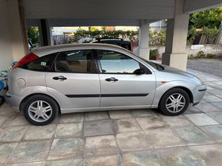Ford Focus 2002-thumb-1
