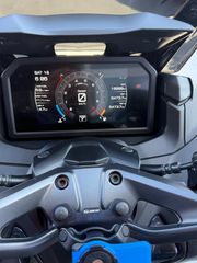 Yamaha T-MAX 560 2023 TECH MAX-thumb-9