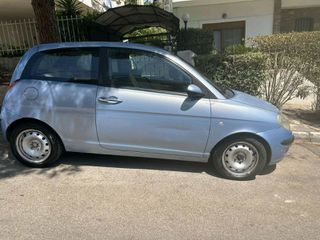 Lancia Ypsilon 2004-thumb-2