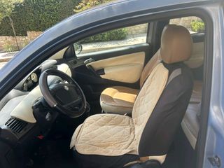 Lancia Ypsilon 2004-thumb-6