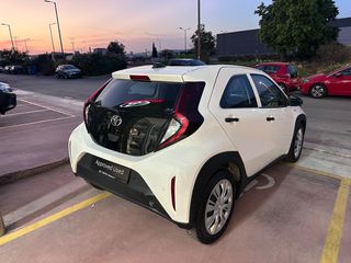 Toyota Aygo 2022 X-PLAY-thumb-3
