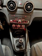 Audi A1 2016 TDI-thumb-16