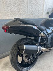 Suzuki Hayabusa 2001-thumb-2