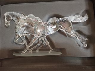SWAROVSKI-thumb-2