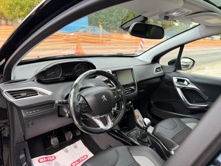 Peugeot 2008 2017 1.2 PURETECH 110 ALLURE PANORAMICParktronic/Park-Assist/Navi-thumb-75