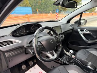 Peugeot 2008 2017 1.2 PURETECH 110 ALLURE PANORAMICParktronic/Park-Assist/Navi-thumb-37