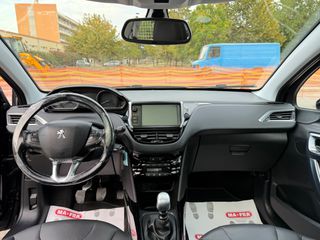 Peugeot 2008 2017 1.2 PURETECH 110 ALLURE PANORAMICParktronic/Park-Assist/Navi-thumb-39