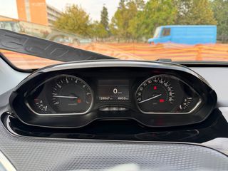 Peugeot 2008 2017 1.2 PURETECH 110 ALLURE PANORAMICParktronic/Park-Assist/Navi-thumb-55
