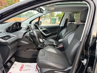 Peugeot 2008 2017 1.2 PURETECH 110 ALLURE PANORAMICParktronic/Park-Assist/Navi-thumb-33