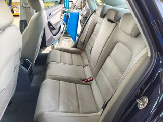 Audi A4 2010 1.8 tsi-thumb-3