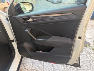 Volkswagen T-Roc 2020 1.5 TSI 150PS DSG7-thumb-12