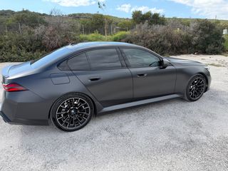 Bmw M5 2024 M5-thumb-2