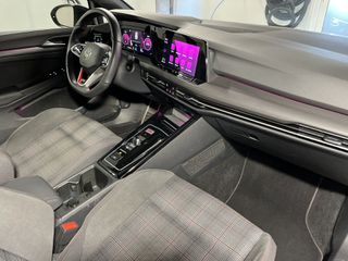 Volkswagen Golf 2023 VIII GTI 2.0 TSI-thumb-7