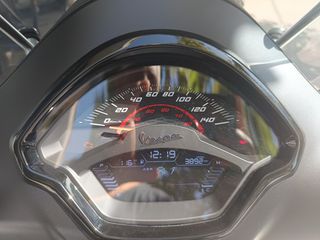Piaggio Vespa GTS 300 2024-thumb-4