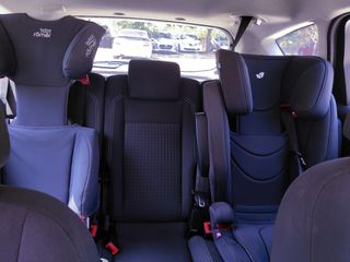 Ford C-Max 2015-thumb-4