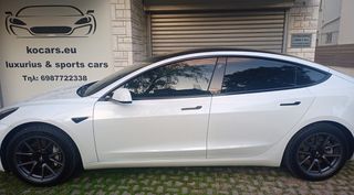 Tesla Model 3 2021-thumb-1