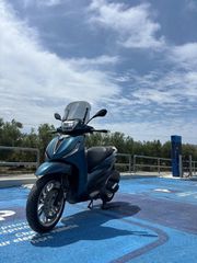 Piaggio Beverly 300 2023 Hpe-thumb-3