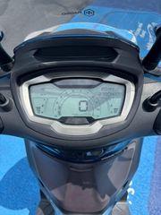 Piaggio Beverly 300 2023 Hpe-thumb-4