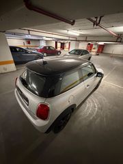 Mini Cooper D 2018-thumb-15