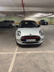 Mini Cooper D 2018-thumb-16