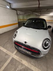 Mini Cooper D 2018-thumb-21