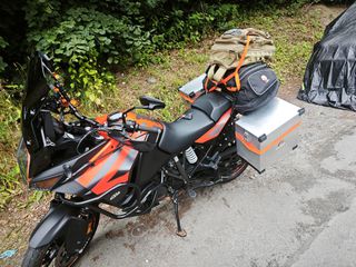 KTM 1290 Super Adventure 2018 S-thumb-1